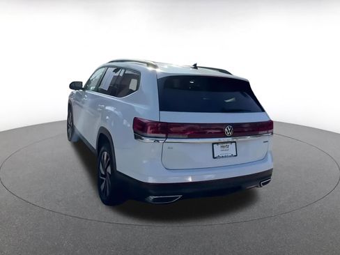 Used 2025 Volkswagen Atlas SE image 11