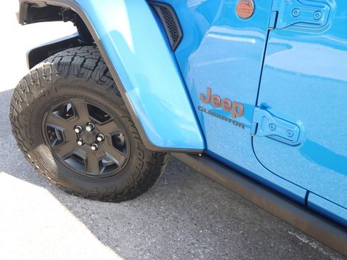 Used 2021 Jeep Gladiator Mojave AWD/4WD image 3