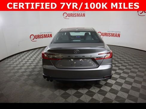 Used 2025 Toyota Camry SE FWD image 8