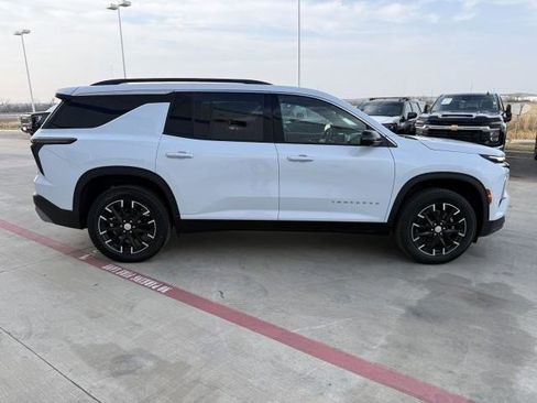 New 2026 Chevrolet Traverse LT w/ Sun and Wheel Package image 10