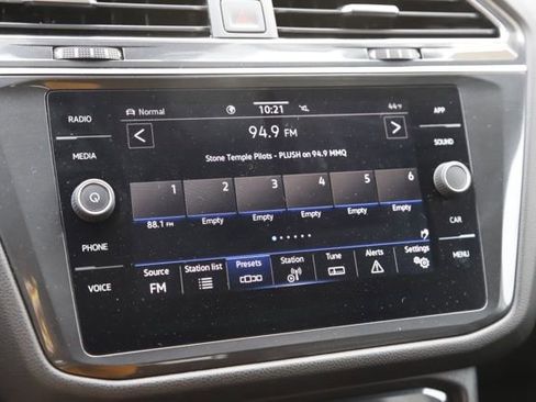 Used 2023 Volkswagen Tiguan SE image 26