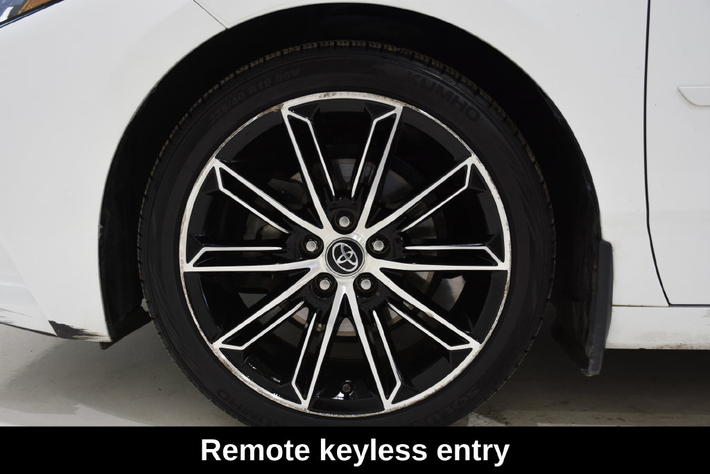 Used 2019 Toyota Avalon XSE w/ All Weather Liner Package FWD image 8