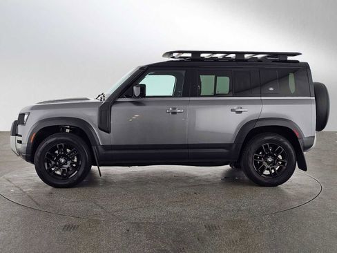 Used 2023 Land Rover Defender 110 S image 2