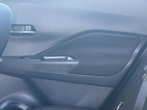 Used 2024 Nissan Kicks SV image 14