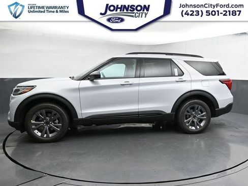 New 2026 Ford Explorer Active w/ Active Comfort Package image 7