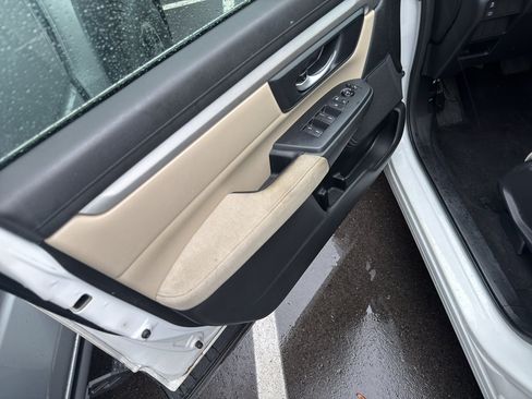 Used 2019 Honda CR-V LX image 4