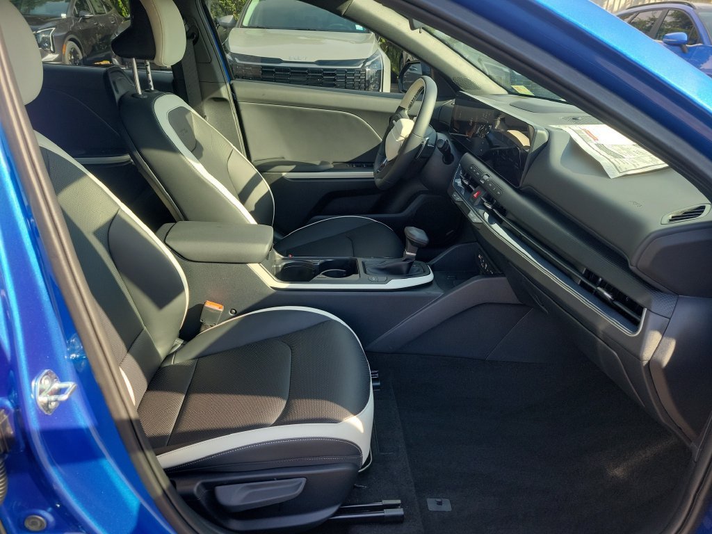 New 2026 Kia K4 GT-Line FWD image 7