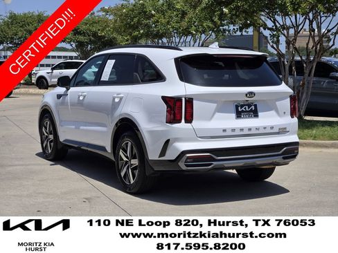 Certified 2021 Kia Sorento S w/ Panoramic Sunroof Package FWD image 3