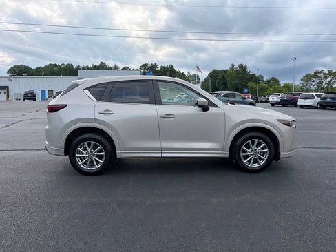 Used 2024 MAZDA CX-5 AWD 2.5 S w/ Select Package image 11