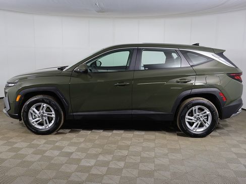 Certified 2025 Hyundai Tucson SE image 11