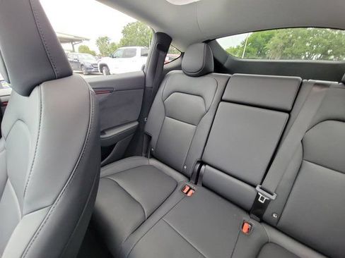 Used 2026 Tesla Model Y Long Range AWD/4WD image 4