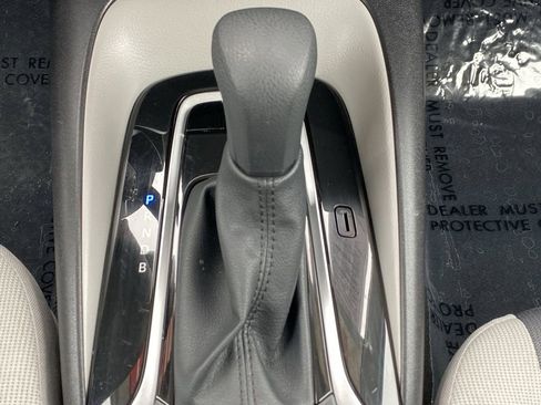 Certified 2025 Toyota Corolla LE image 29