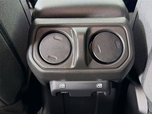 Used 2025 Jeep Gladiator Sport AWD/4WD image 28