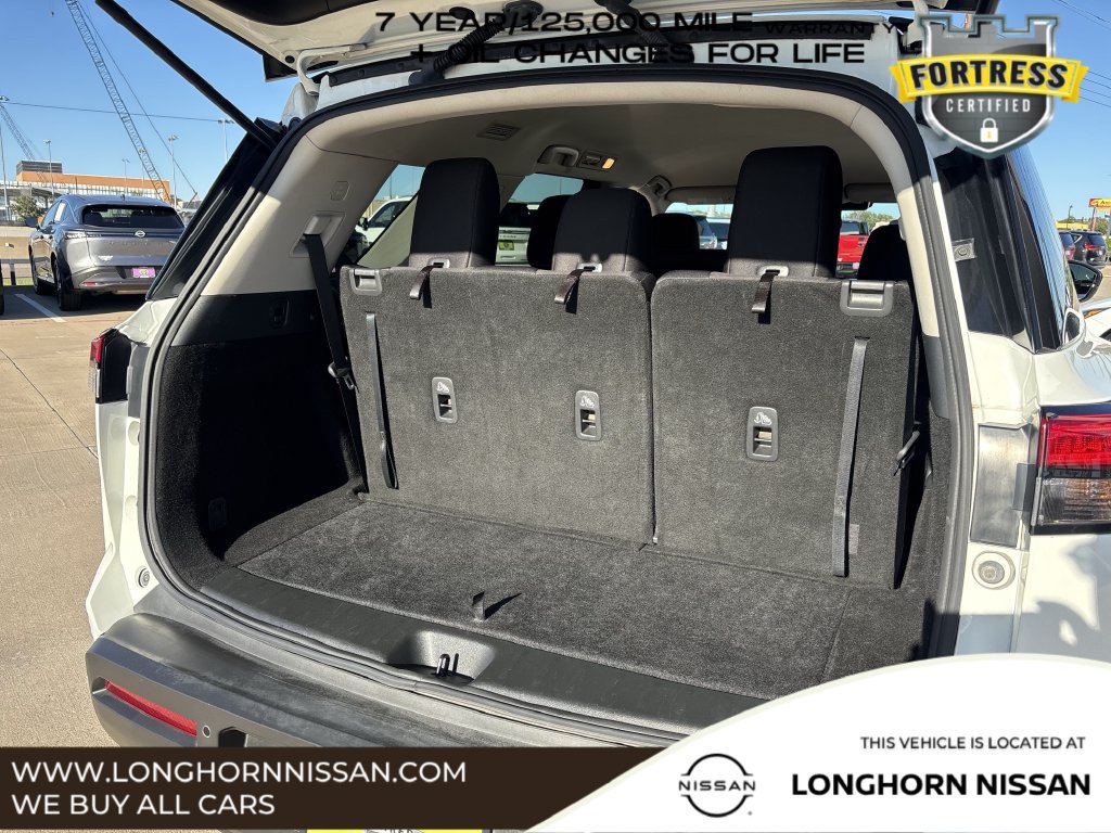 Used 2024 Nissan Pathfinder S FWD image 26