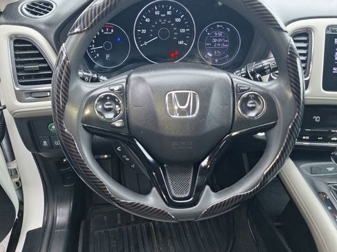 Used 2018 Honda HR-V EX image 18
