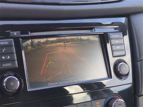 Used 2019 Nissan Rogue image 28