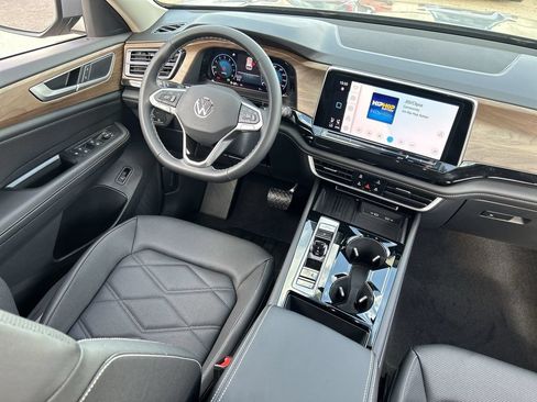 New 2026 Volkswagen Atlas SE FWD image 10