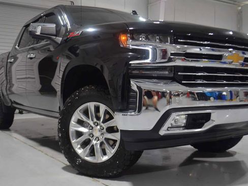 Used 2022 Chevrolet Silverado 1500 LTZ w/ LTZ Convenience Package II image 3