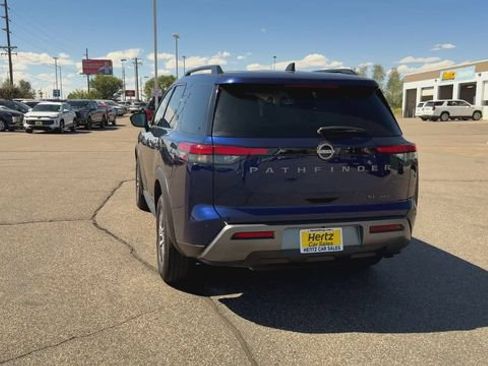 Used 2026 Nissan Pathfinder SL AWD/4WD image 7