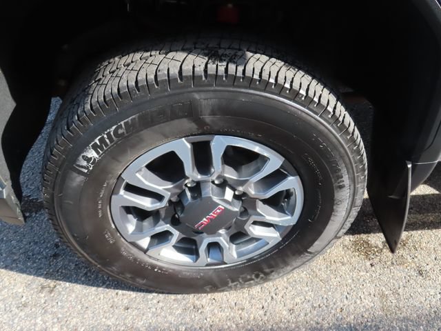 Used 2022 GMC Sierra 2500 SLT w/ X31 Off-Road Package AWD/4WD image 16