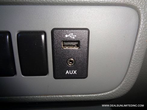 Used 2021 Nissan NV 3500 SV RWD image 15