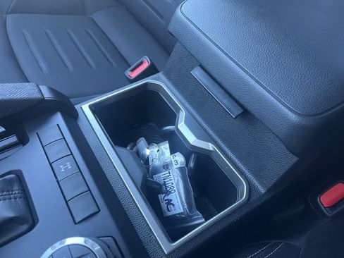 Used 2024 Toyota Tacoma TRD Off-Road image 30