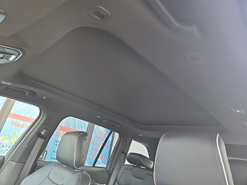 Used 2025 Jeep Grand Cherokee Summit image 36