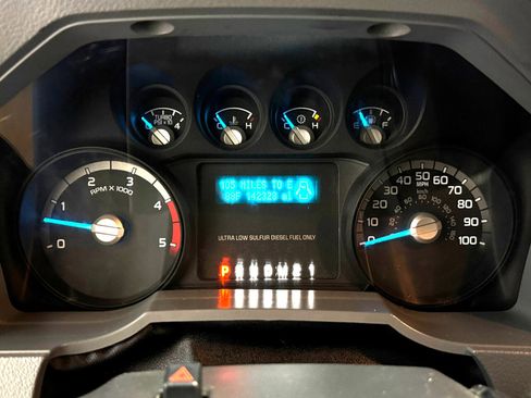 Used 2016 Ford F550 2WD Crew Cab Super Duty image 30