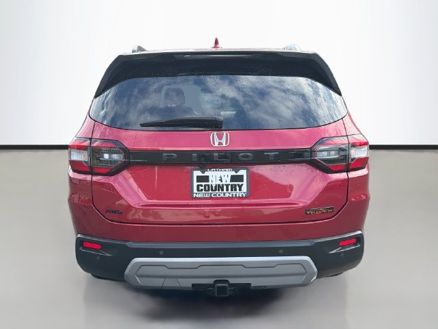 Used 2025 Honda Pilot TrailSport image 6
