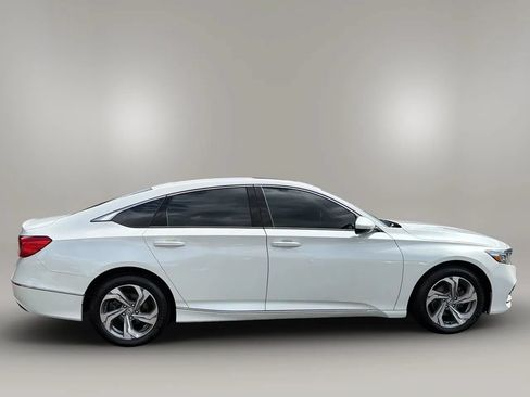 Used 2019 Honda Accord EX image 8