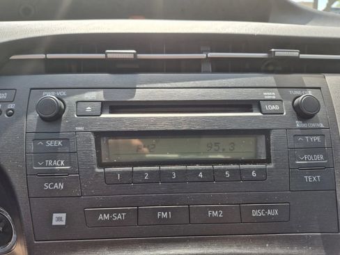 Used 2011 Toyota Prius Four image 32