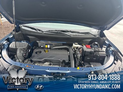 Used 2026 Chevrolet Equinox LT AWD/4WD image 9