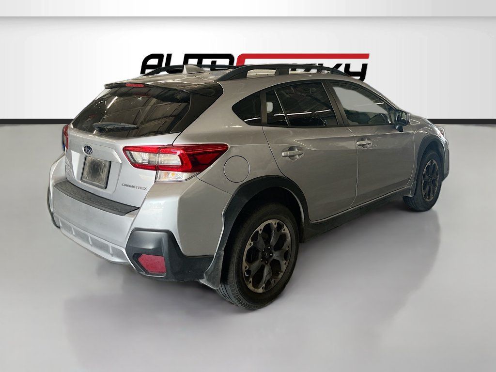 Used 2022 Subaru Crosstrek 2.0i Premium AWD/4WD image 7