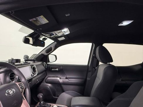 Used 2022 Toyota Tacoma TRD Off-Road w/ Technology Package image 42