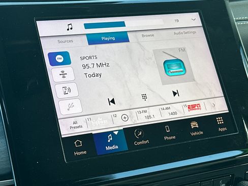 Used 2022 Jeep Grand Cherokee L Limited w/ Luxury Tech Group II image 19