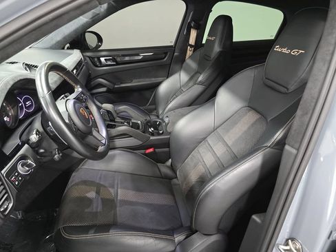 Certified 2023 Porsche Cayenne Turbo GT AWD/4WD image 5