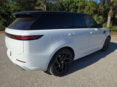 Used 2024 Land Rover Range Rover Sport Dynamic SE image 5