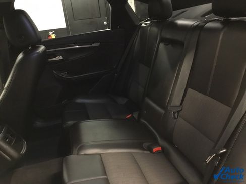 Used 2016 Chevrolet Impala LT w/ Convenience Package image 30