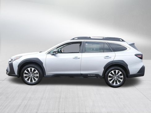 Certified 2025 Subaru Outback Limited AWD/4WD image 4
