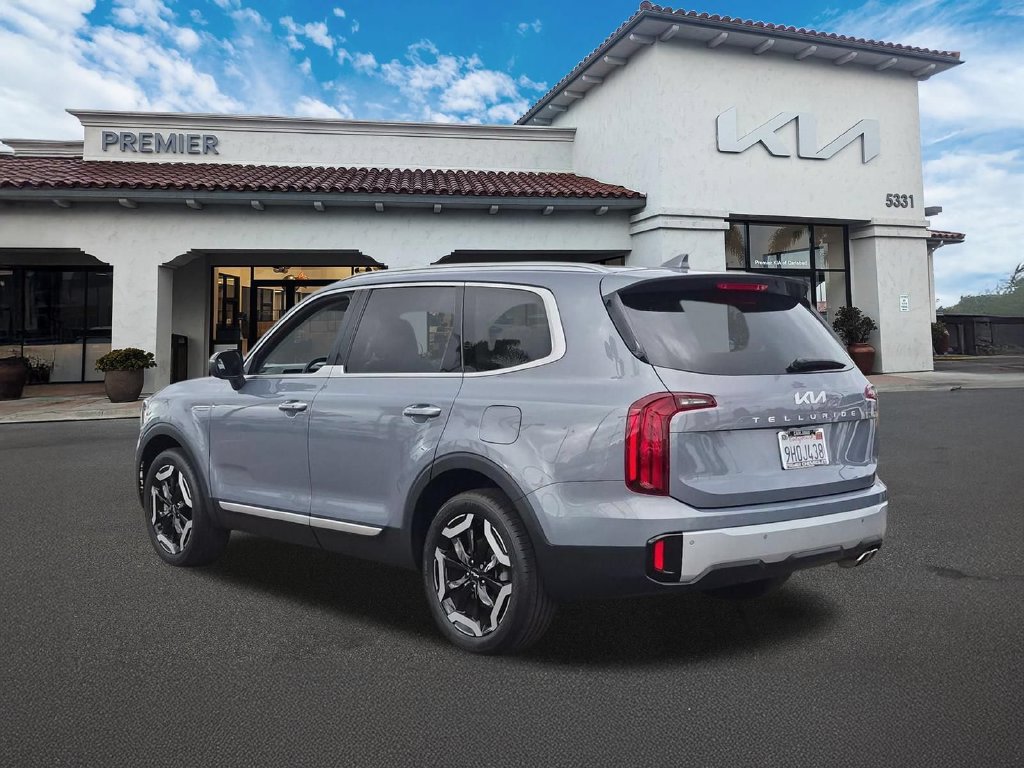 Certified 2024 Kia Telluride S FWD image 6