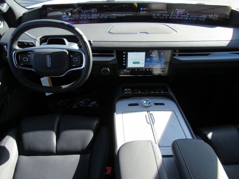 New 2025 Lincoln Navigator Reserve w/ Jet Appearance Package image 12