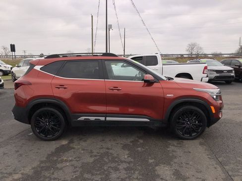 Used 2022 Kia Seltos Nightfall Edition image 6