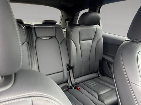 Used 2025 Audi Q7 3.0T Premium Plus image 18