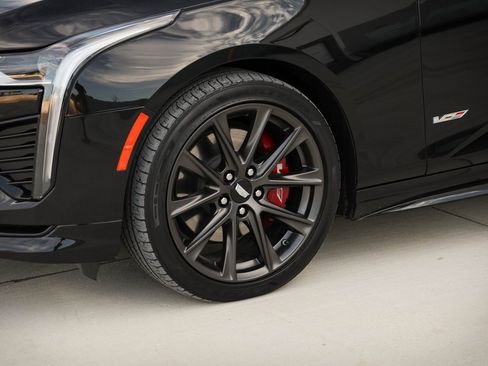 Used 2020 Cadillac CT4 V w/ Climate Package image 19