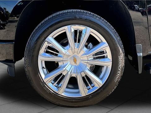 Used 2024 Chevrolet Silverado 1500 High Country w/ High Country Premium Package AWD/4WD image 11