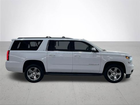 Used 2020 Chevrolet Suburban LT w/ Luxury Package image 9