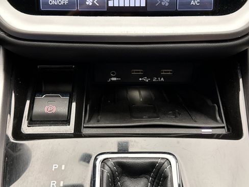 Used 2022 Subaru Outback Limited XT AWD/4WD image 17