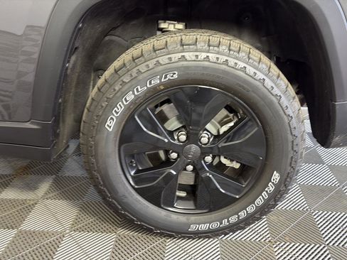 Used 2022 Jeep Grand Cherokee Limited 4xe image 14