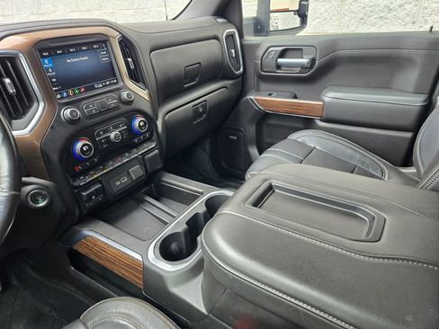 Used 2021 Chevrolet Silverado 1500 High Country w/ Technology Package AWD/4WD image 25