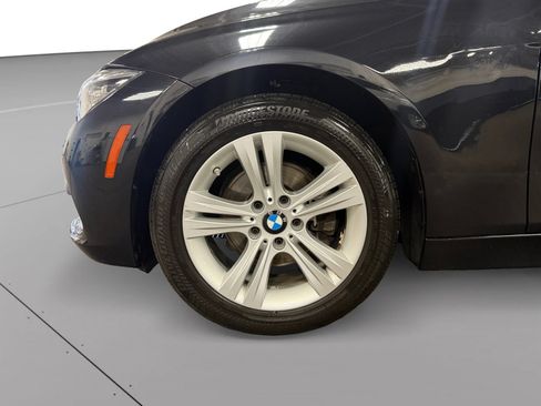 Used 2017 BMW 330i xDrive Sedan w/ Premium Package AWD/4WD image 12